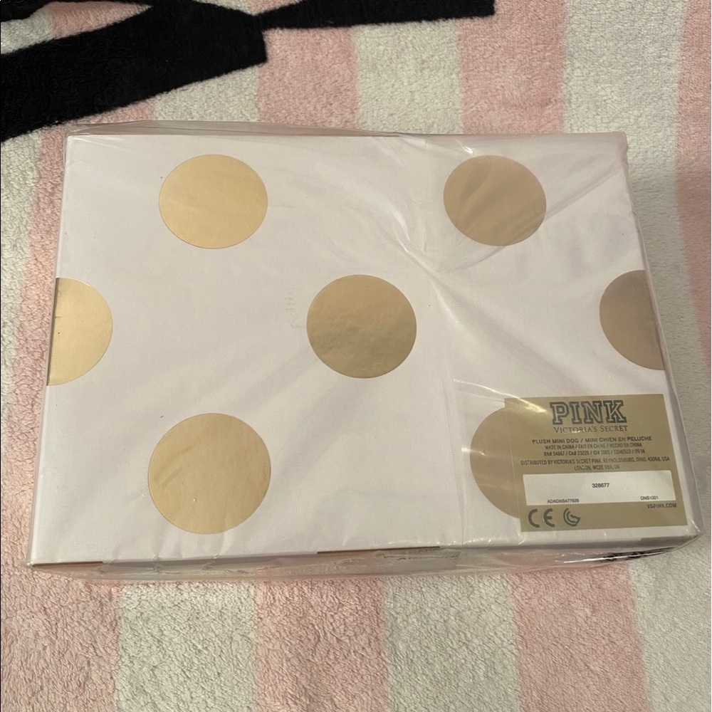 VS Pink Logo Limited Edition Boxed Mini Dog - Picture 5 of 5